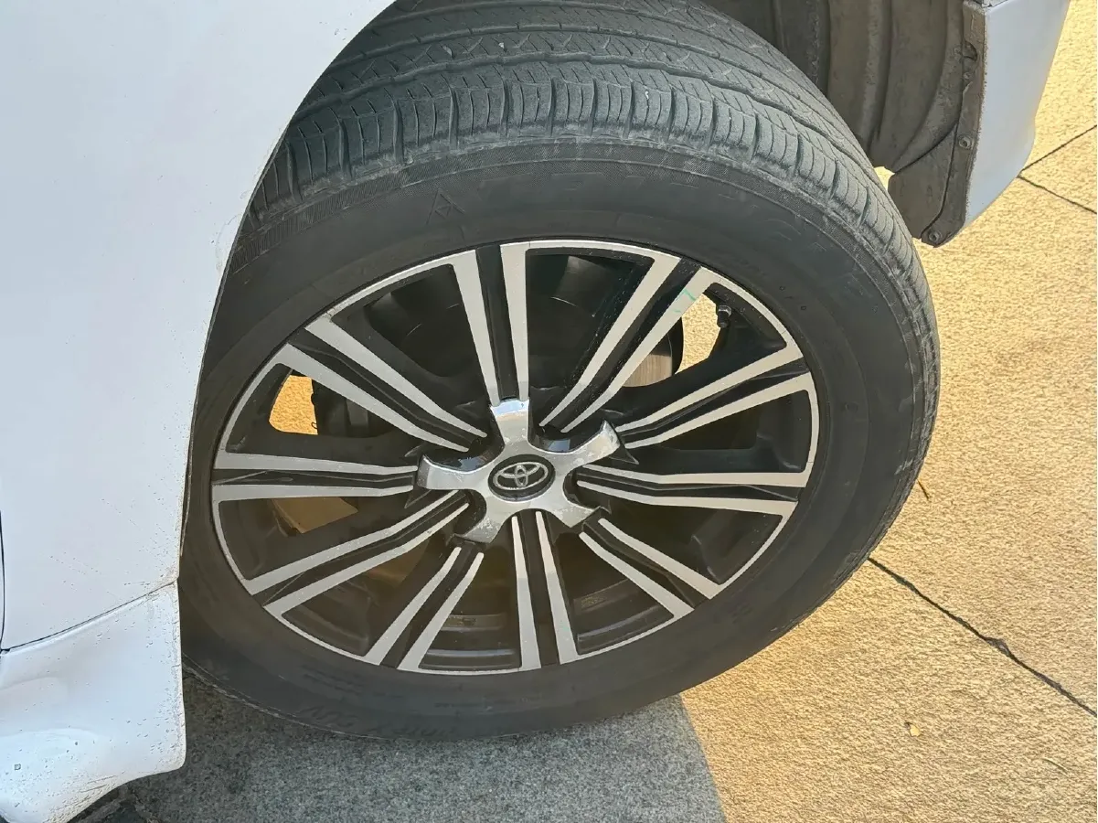 2010 Toyota Land Cruiser 4.0L 244HP V6 5AT,autocango,china used car exporter,china ev exporter,chinese used car exporter,chinese used ev exporter