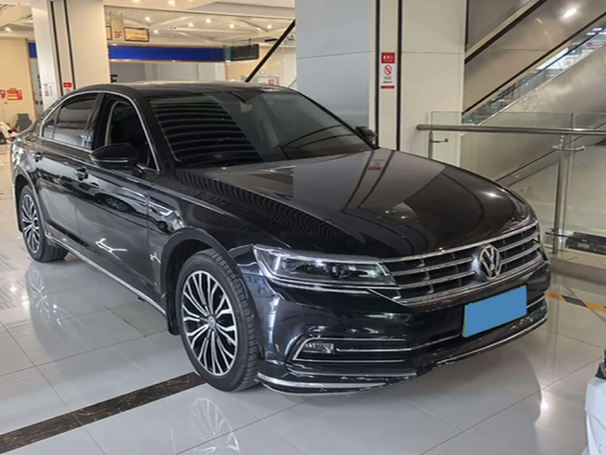 2018 Volkswagen Phideon 2.0T 224HP L4 7DCT,autocango,china used car exporter,china ev exporter,chinese used car exporter,chinese used ev exporter