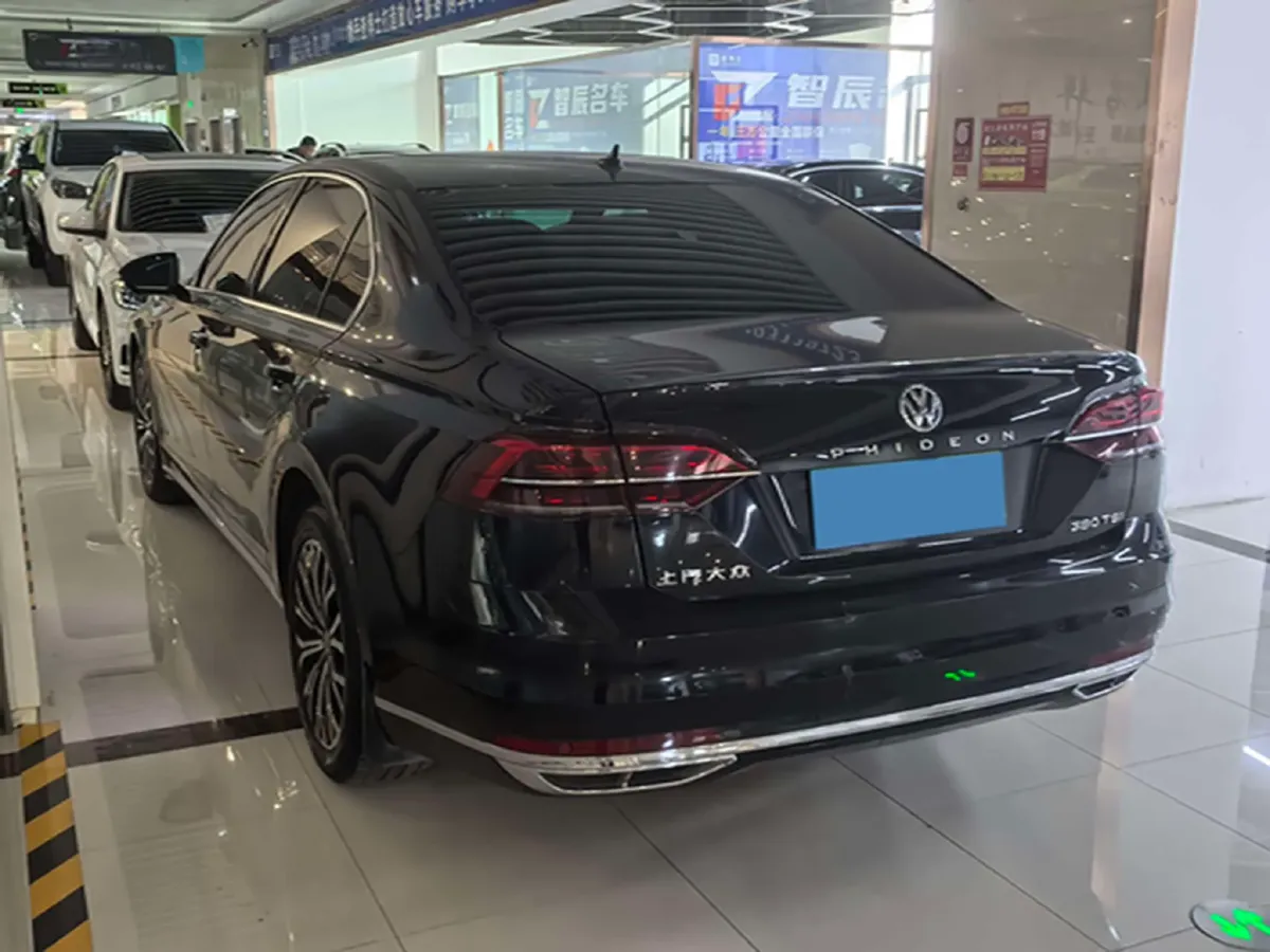 2018 Volkswagen Phideon 2.0T 224HP L4 7DCT,autocango,china used car exporter,china ev exporter,chinese used car exporter,chinese used ev exporter