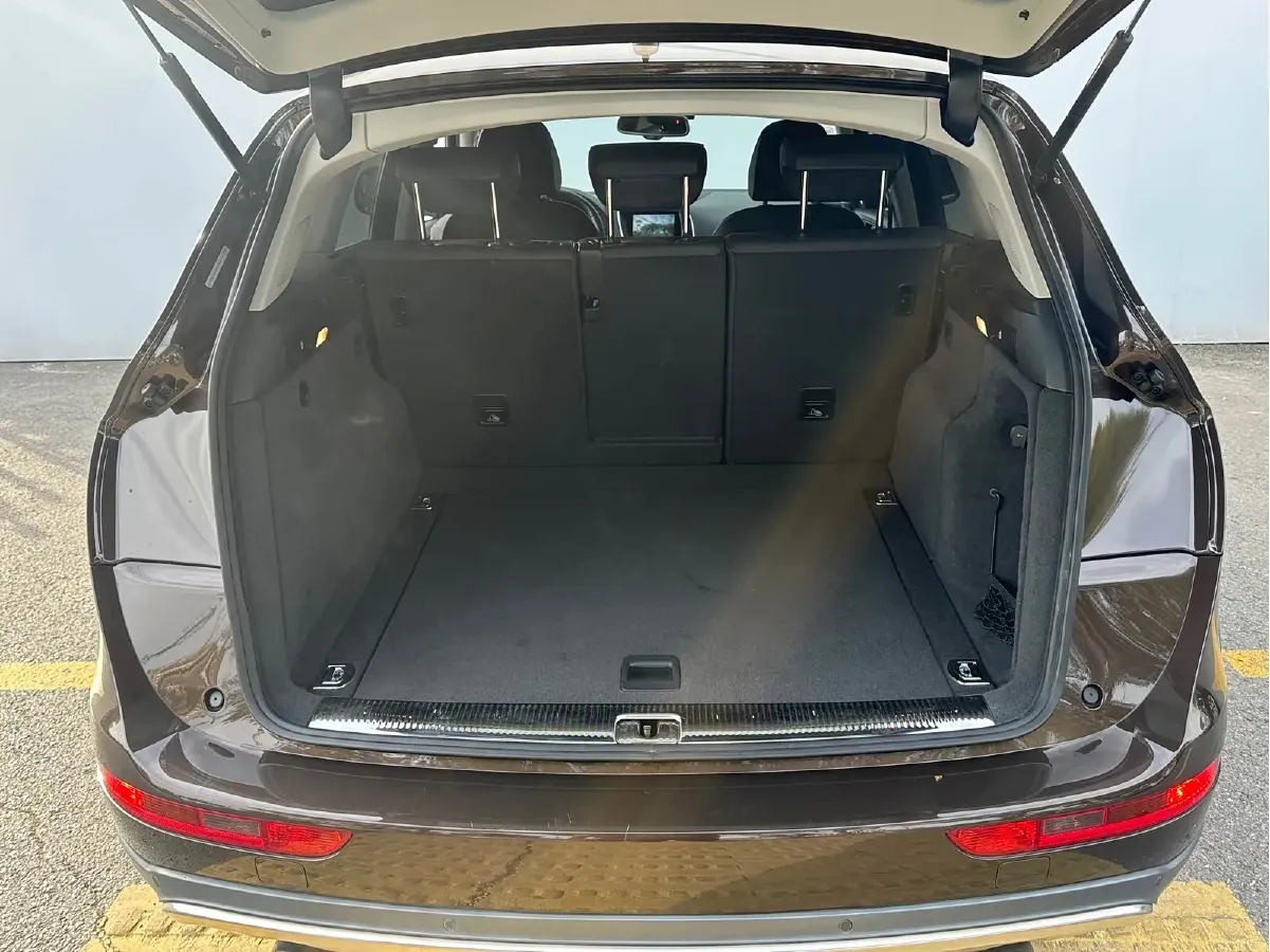 2017 Audi Q5 2.0T 230HP L4 8AT,autocango,china used car exporter,china ev exporter,chinese used car exporter,chinese used ev exporter