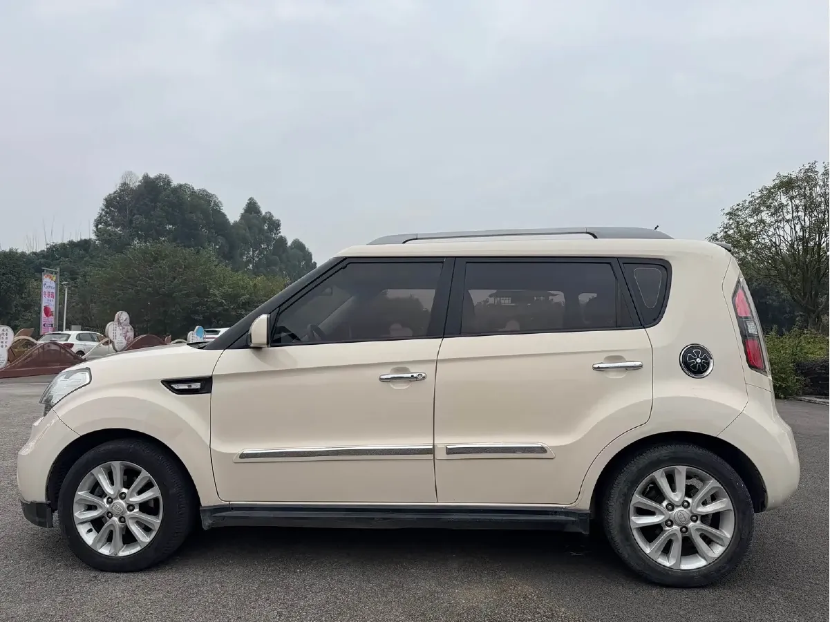 2013 Kia Soul 1.6L 123HP L4 4AT,autocango,china used car exporter,china ev exporter,chinese used car exporter,chinese used ev exporter
