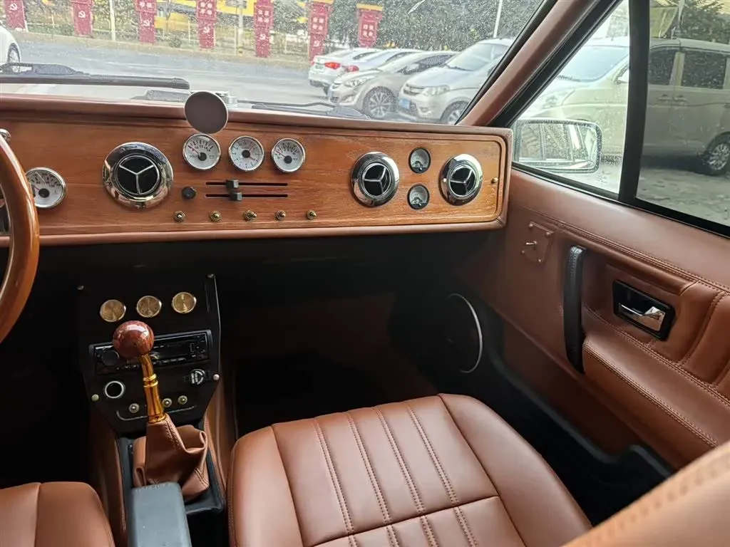 2007 Volkswagen Santana Classic 1.8L 95HP L4 5MT,autocango,china used car exporter,china ev exporter,chinese used car exporter,chinese used ev exporter