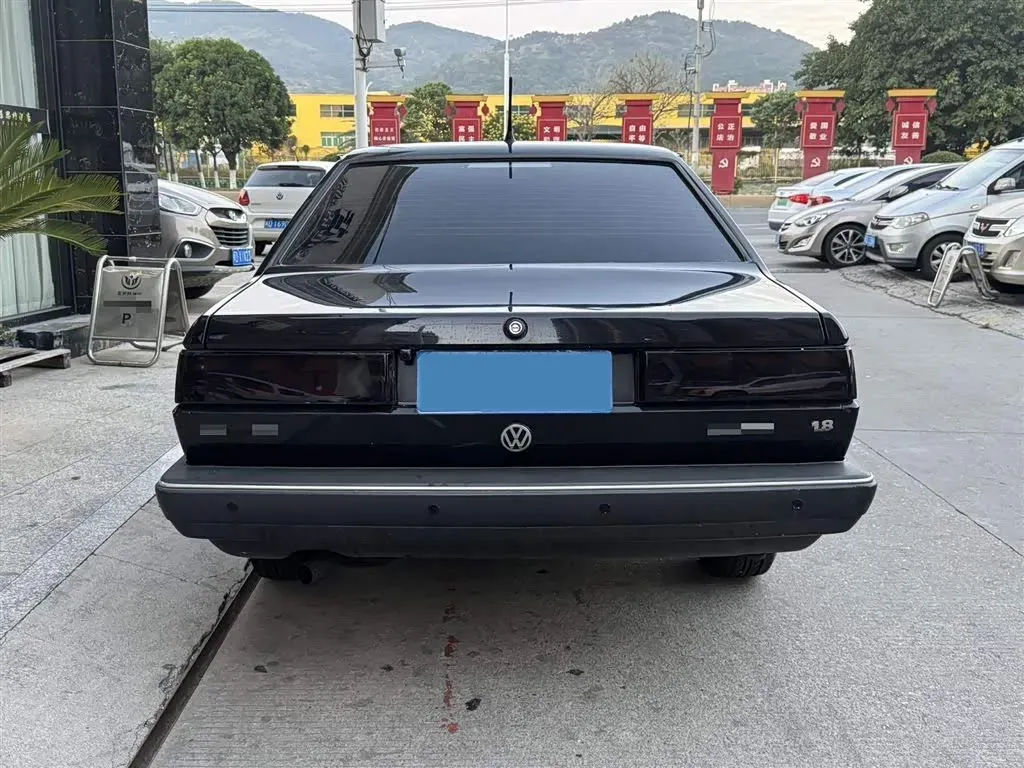 2007 Volkswagen Santana Classic 1.8L 95HP L4 5MT,autocango,china used car exporter,china ev exporter,chinese used car exporter,chinese used ev exporter