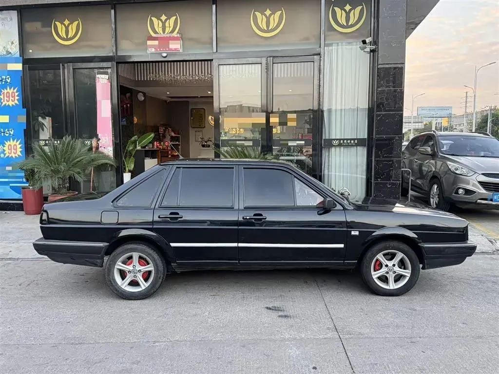 2007 Volkswagen Santana Classic 1.8L 95HP L4 5MT,autocango,china used car exporter,china ev exporter,chinese used car exporter,chinese used ev exporter