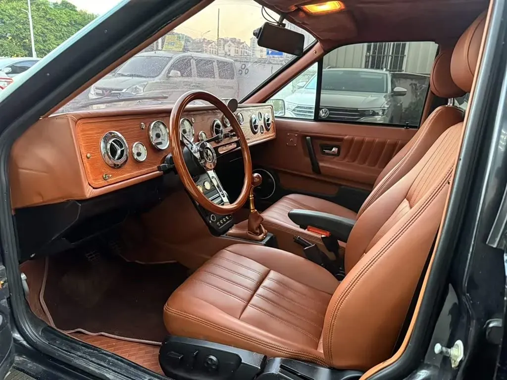 2007 Volkswagen Santana Classic 1.8L 95HP L4 5MT,autocango,china used car exporter,china ev exporter,chinese used car exporter,chinese used ev exporter