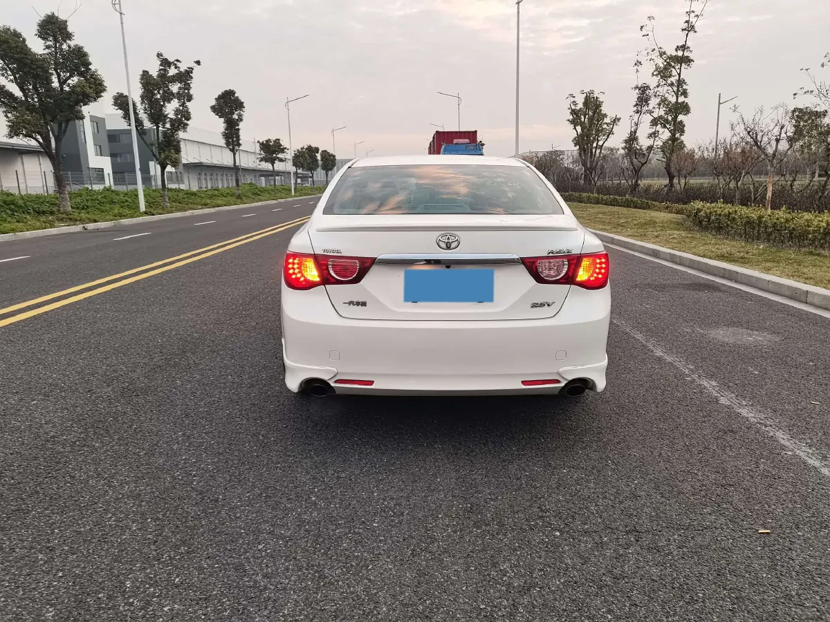 2010 Toyota Reiz 2.5L 193HP V6 6AT,autocango,china used car exporter,china ev exporter,chinese used car exporter,chinese used ev exporter