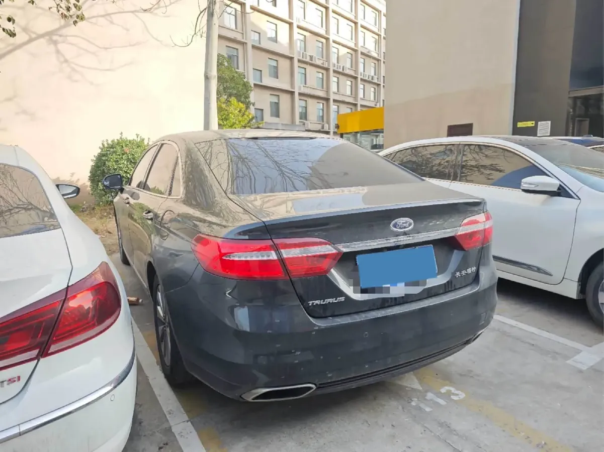 2016 Ford Taurus 1.5T 181HP L4 6AT,autocango,china used car exporter,china ev exporter,chinese used car exporter,chinese used ev exporter