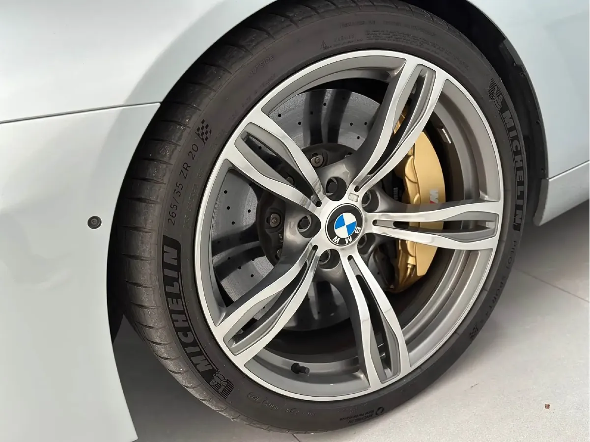 2015 BMW M6 4.4T 560HP V8 7DCT,autocango,china used car exporter,china ev exporter,chinese used car exporter,chinese used ev exporter