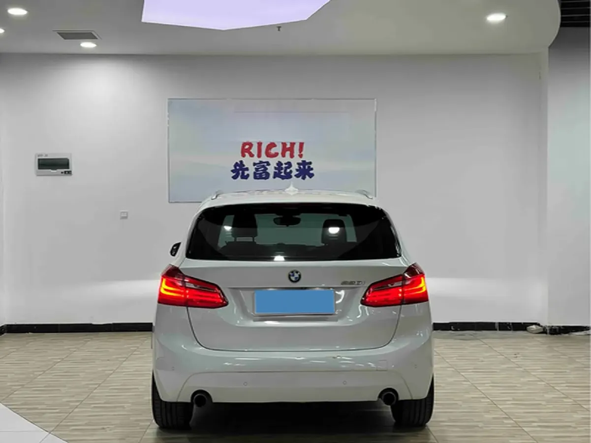 2016 BMW 2 Series Wagon 2.0T 192HP L4 8AT,autocango,china used car exporter,china ev exporter,chinese used car exporter,chinese used ev exporter