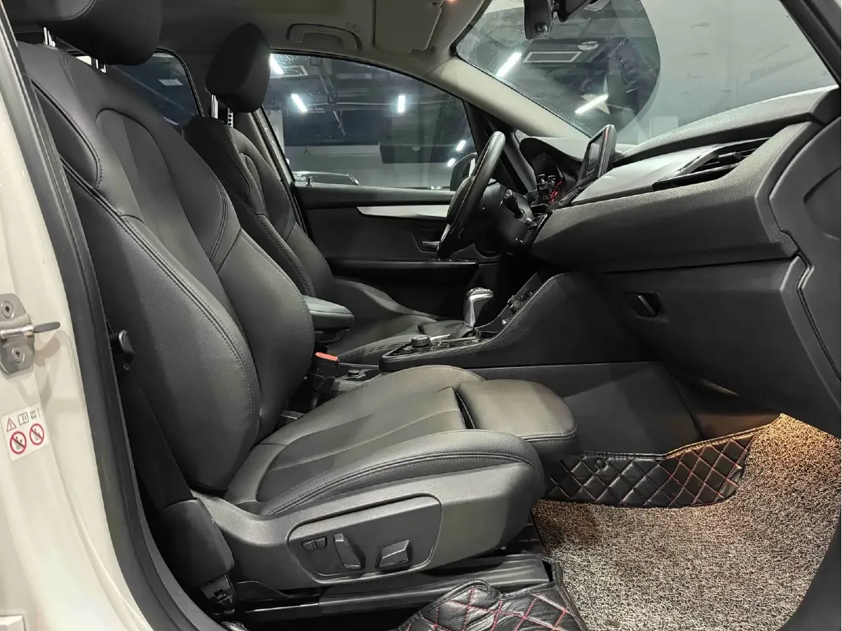 2016 BMW 2 Series Wagon 2.0T 192HP L4 8AT,autocango,china used car exporter,china ev exporter,chinese used car exporter,chinese used ev exporter