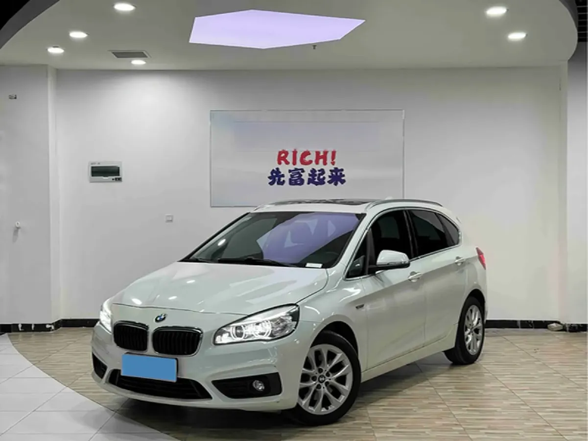 2016 BMW 2 Series Wagon 2.0T 192HP L4 8AT,autocango,china used car exporter,china ev exporter,chinese used car exporter,chinese used ev exporter