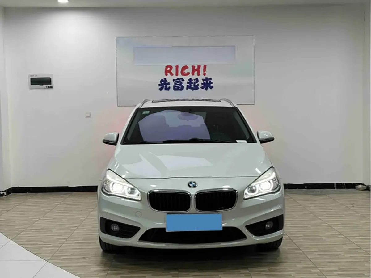 2016 BMW 2 Series Wagon 2.0T 192HP L4 8AT,autocango,china used car exporter,china ev exporter,chinese used car exporter,chinese used ev exporter