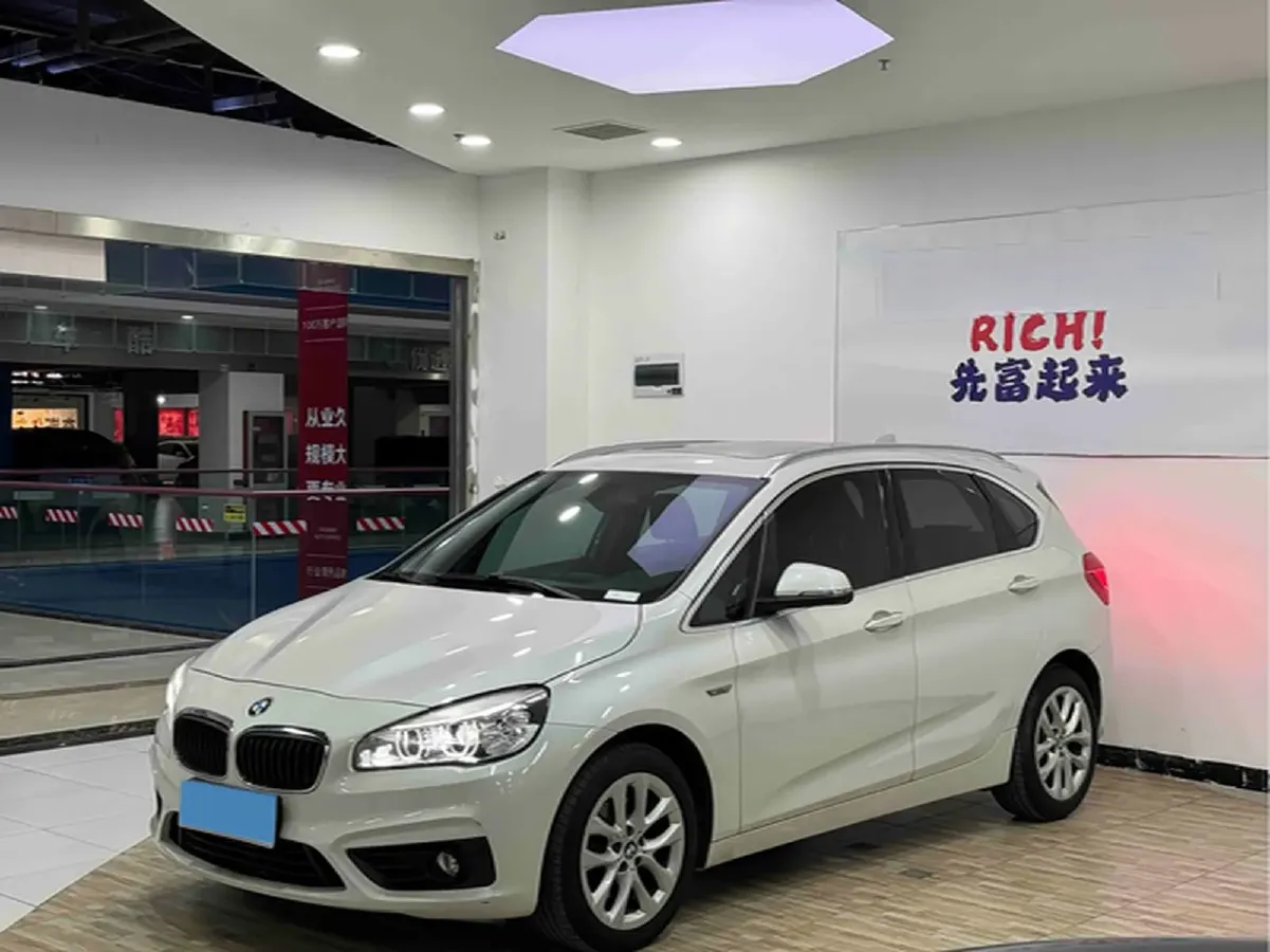 2016 BMW 2 Series Wagon 2.0T 192HP L4 8AT,autocango,china used car exporter,china ev exporter,chinese used car exporter,chinese used ev exporter