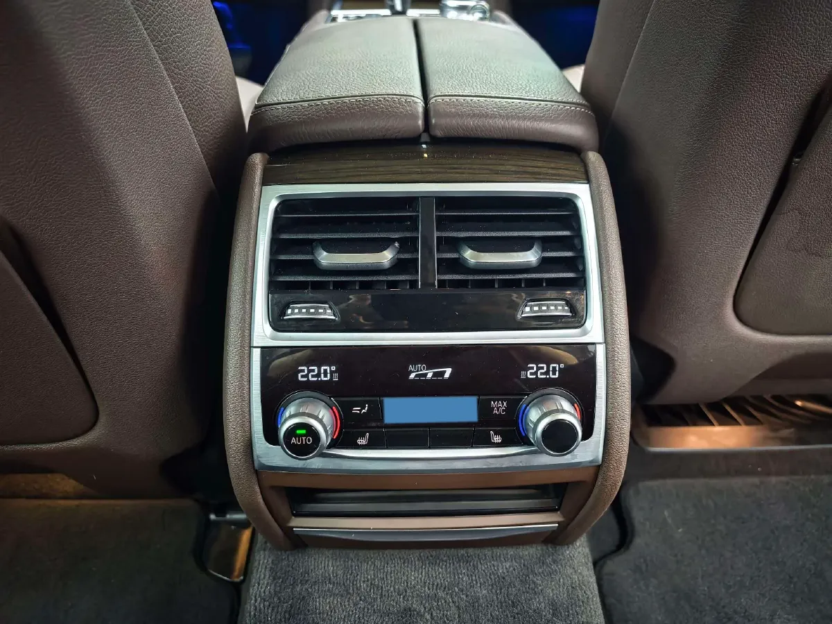 2016 BMW 7 Series 2.0T 258HP L4 8AT,autocango,china used car exporter,china ev exporter,chinese used car exporter,chinese used ev exporter