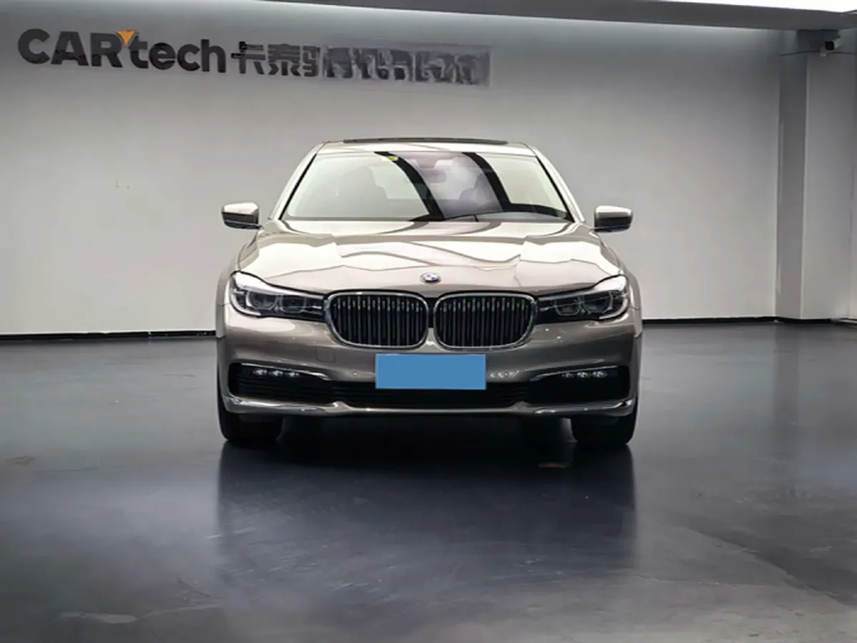 2016 BMW 7 Series 2.0T 258HP L4 8AT,autocango,china used car exporter,china ev exporter,chinese used car exporter,chinese used ev exporter