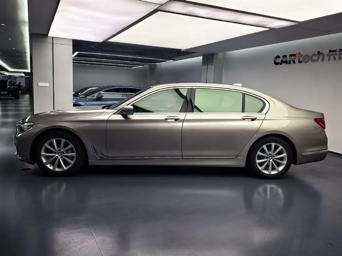 2016 BMW 7 Series 2.0T 258HP L4 8AT,autocango,china used car exporter,china ev exporter,chinese used car exporter,chinese used ev exporter