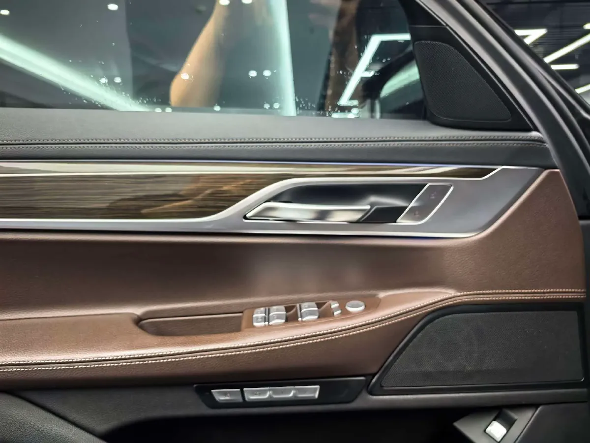 2016 BMW 7 Series 2.0T 258HP L4 8AT,autocango,china used car exporter,china ev exporter,chinese used car exporter,chinese used ev exporter