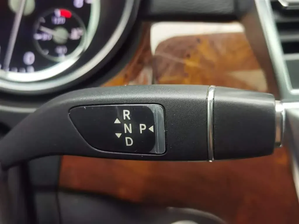 2012 Mercedes-Benz M Class 3.5L 306HP V6 7AT,autocango,china used car exporter,china ev exporter,chinese used car exporter,chinese used ev exporter