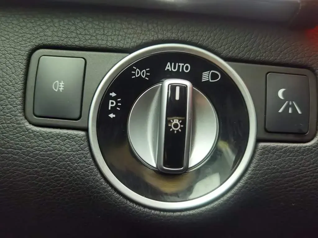 2012 Mercedes-Benz M Class 3.5L 306HP V6 7AT,autocango,china used car exporter,china ev exporter,chinese used car exporter,chinese used ev exporter