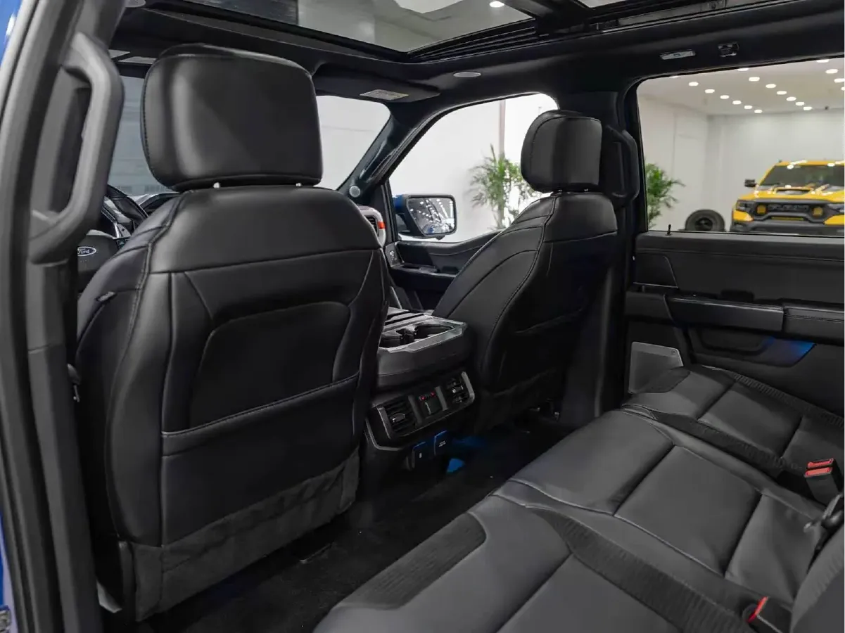 2023 Ford F-150 3.5T 423HP V6 10AT,autocango,china used car exporter,china ev exporter,chinese used car exporter,chinese used ev exporter