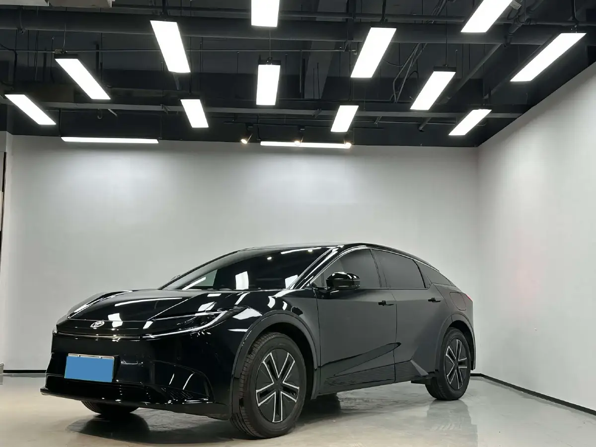2025 Toyota bZ5 BEV