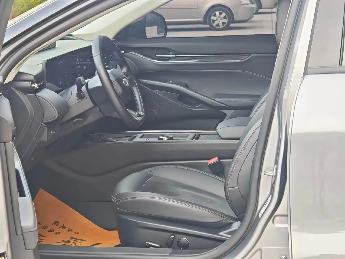 2023 Ford Mondeo 2.0T 254HP L4 8AT,autocango,china used car exporter,china ev exporter,chinese used car exporter,chinese used ev exporter