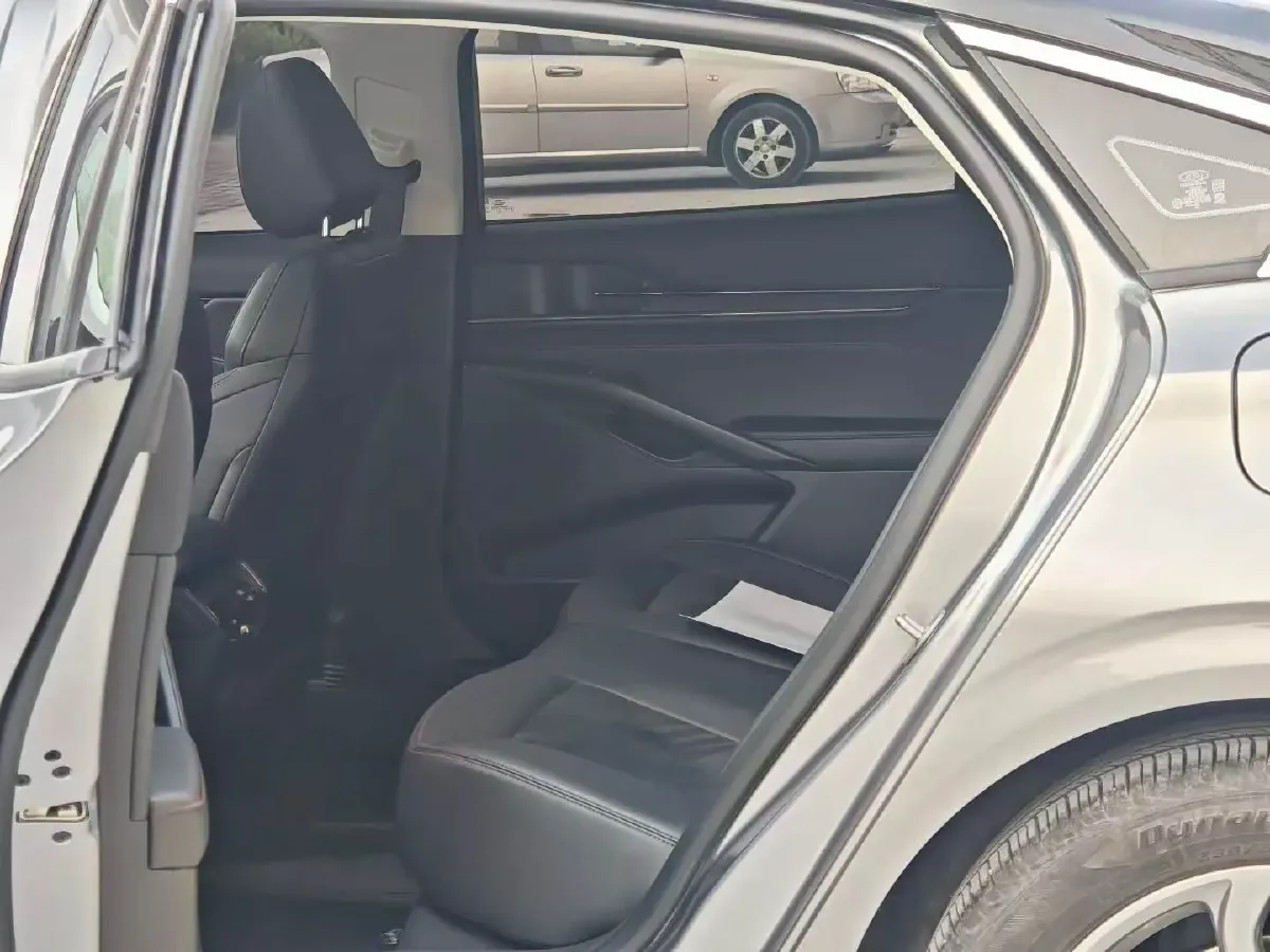 2023 Ford Mondeo 2.0T 254HP L4 8AT,autocango,china used car exporter,china ev exporter,chinese used car exporter,chinese used ev exporter