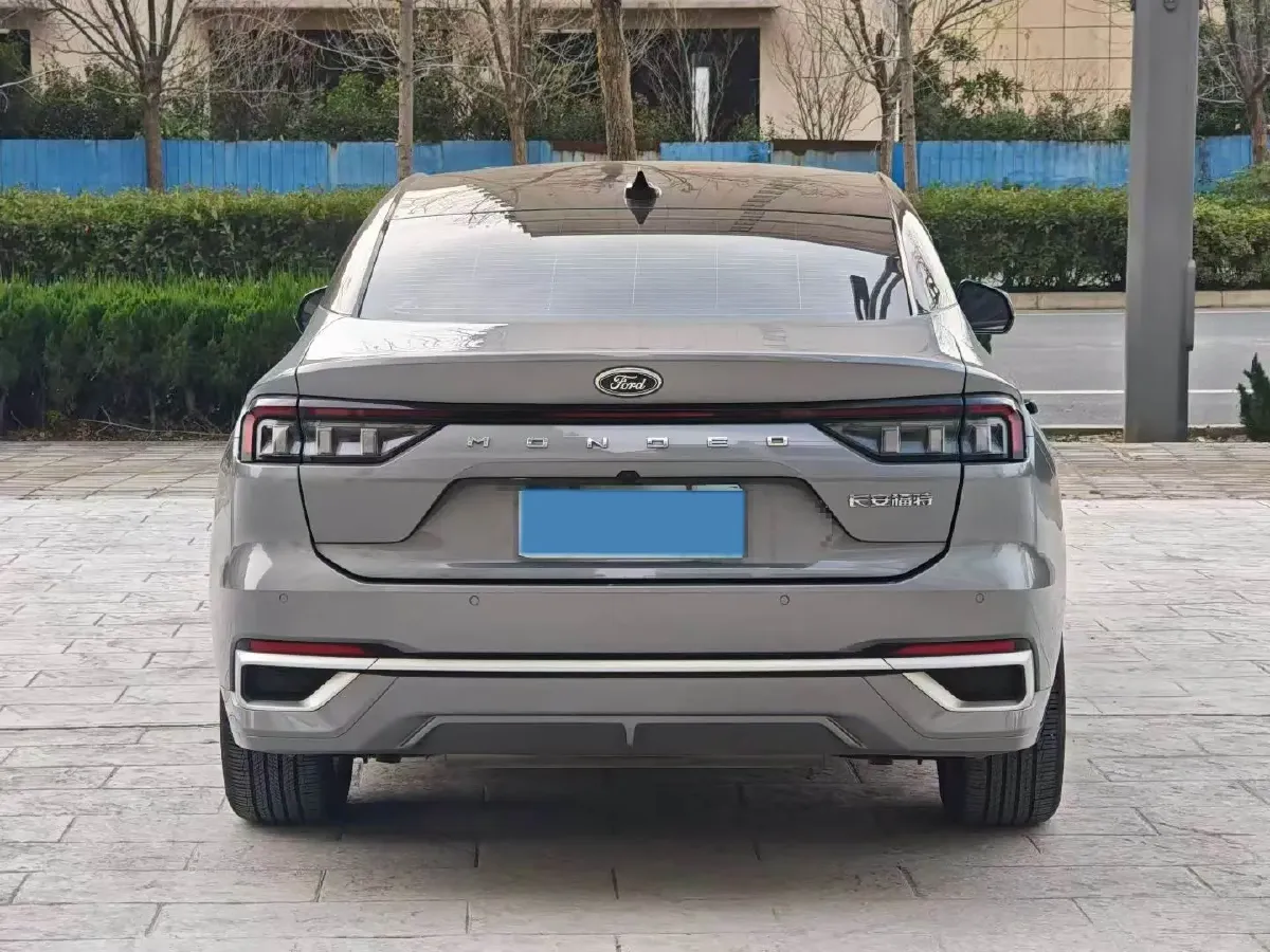 2023 Ford Mondeo 2.0T 254HP L4 8AT,autocango,china used car exporter,china ev exporter,chinese used car exporter,chinese used ev exporter