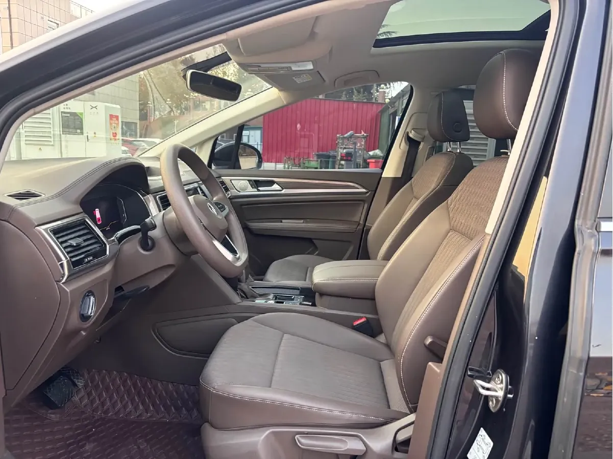 2020 Volkswagen Viloran 2.0T 186HP L4 7DCT,autocango,china used car exporter,china ev exporter,chinese used car exporter,chinese used ev exporter