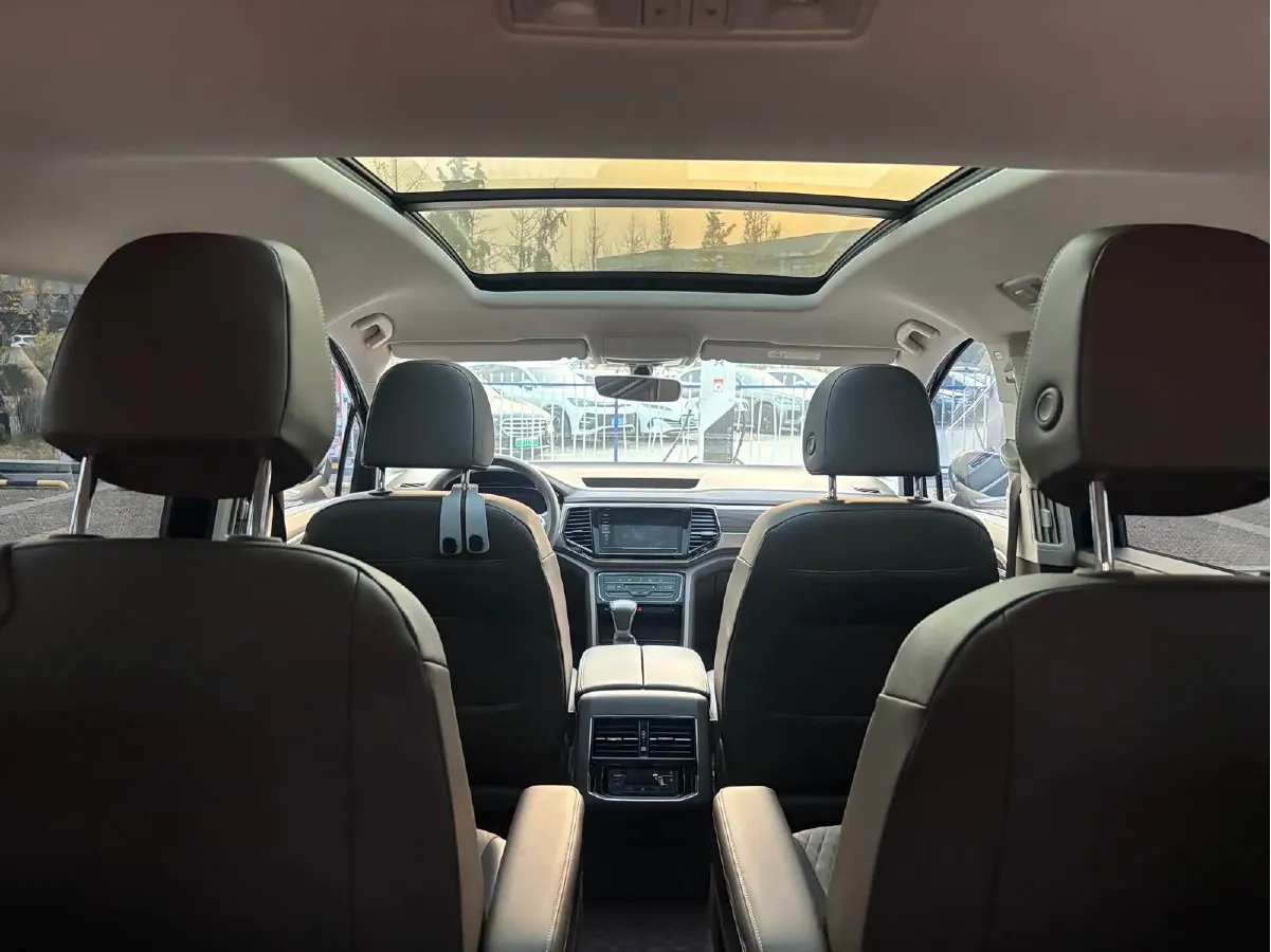 2020 Volkswagen Viloran 2.0T 186HP L4 7DCT,autocango,china used car exporter,china ev exporter,chinese used car exporter,chinese used ev exporter