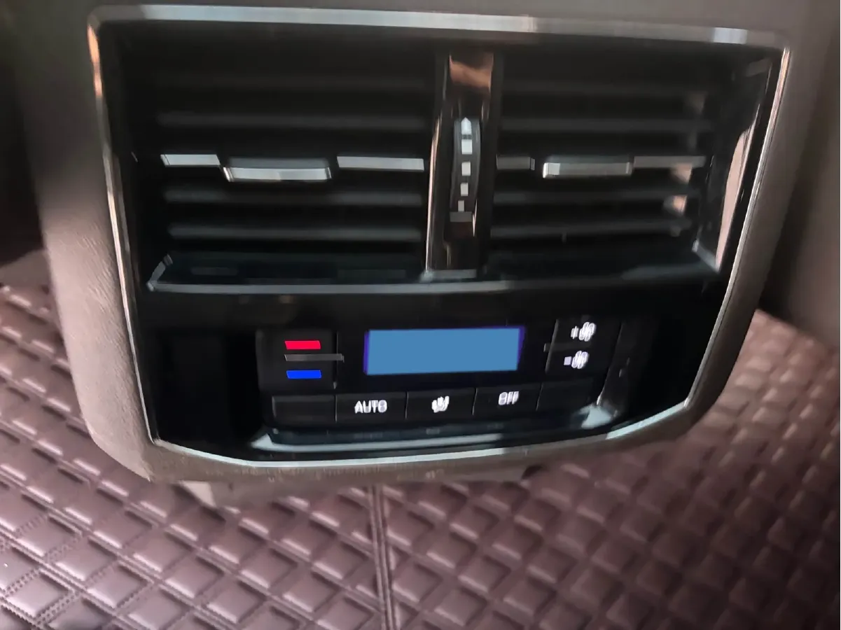 2020 Volkswagen Viloran 2.0T 186HP L4 7DCT,autocango,china used car exporter,china ev exporter,chinese used car exporter,chinese used ev exporter