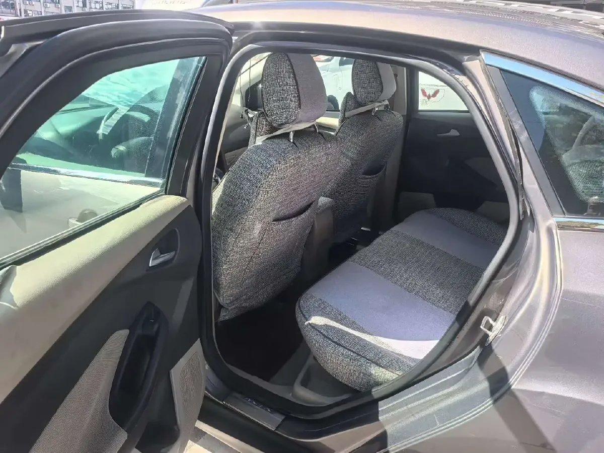 2012 Ford Focus 1.6L 125HP L4 6DCT,autocango,china used car exporter,china ev exporter,chinese used car exporter,chinese used ev exporter