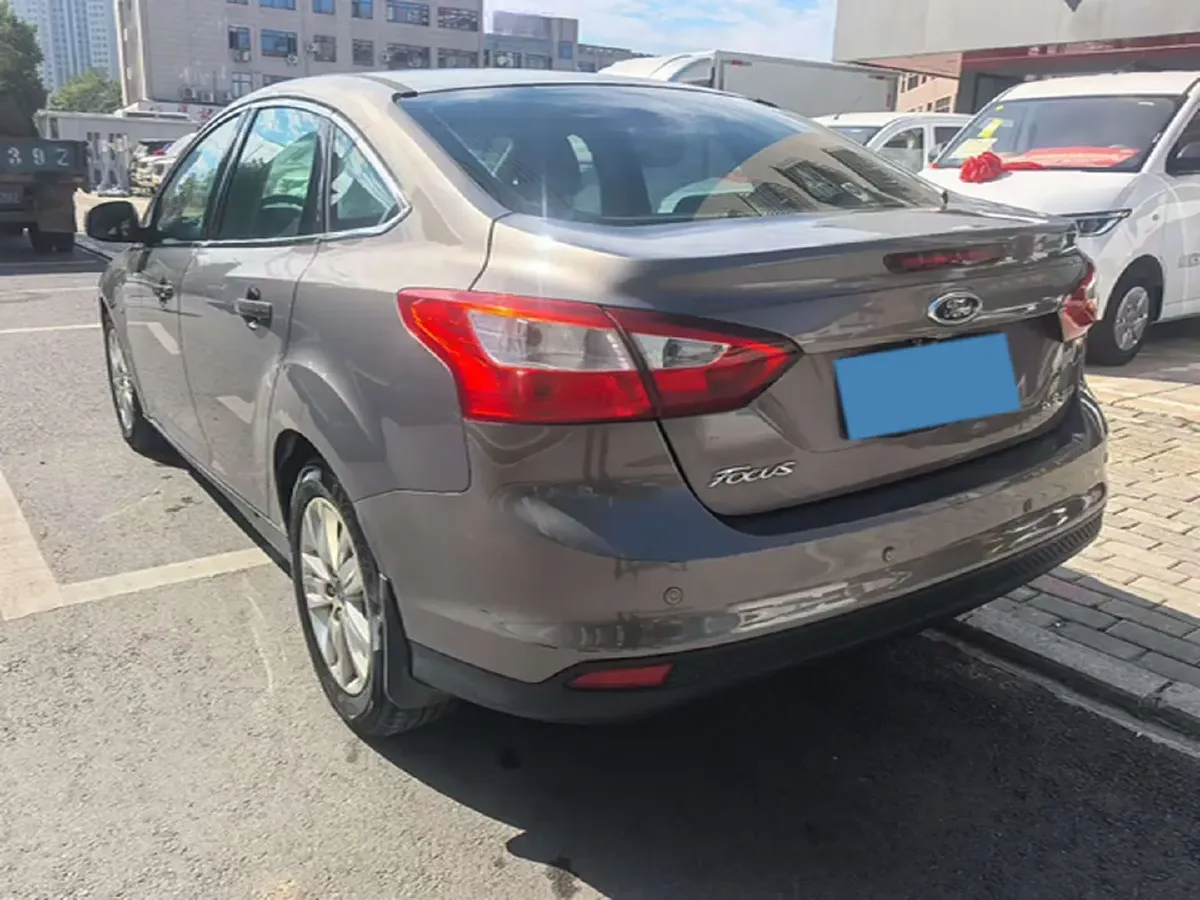 2012 Ford Focus 1.6L 125HP L4 6DCT,autocango,china used car exporter,china ev exporter,chinese used car exporter,chinese used ev exporter