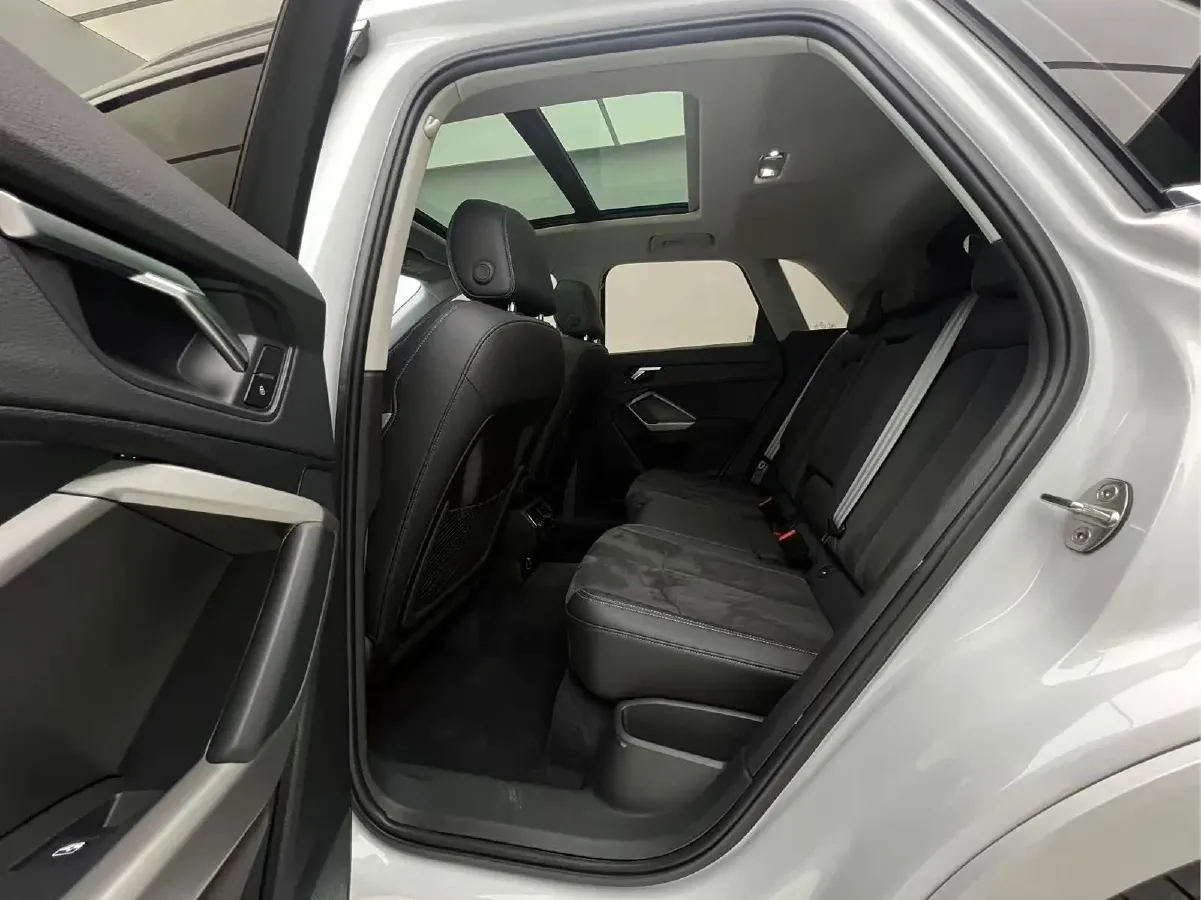 2023 Audi Q3 1.4T 150HP L4 7DCT,autocango,china used car exporter,china ev exporter,chinese used car exporter,chinese used ev exporter