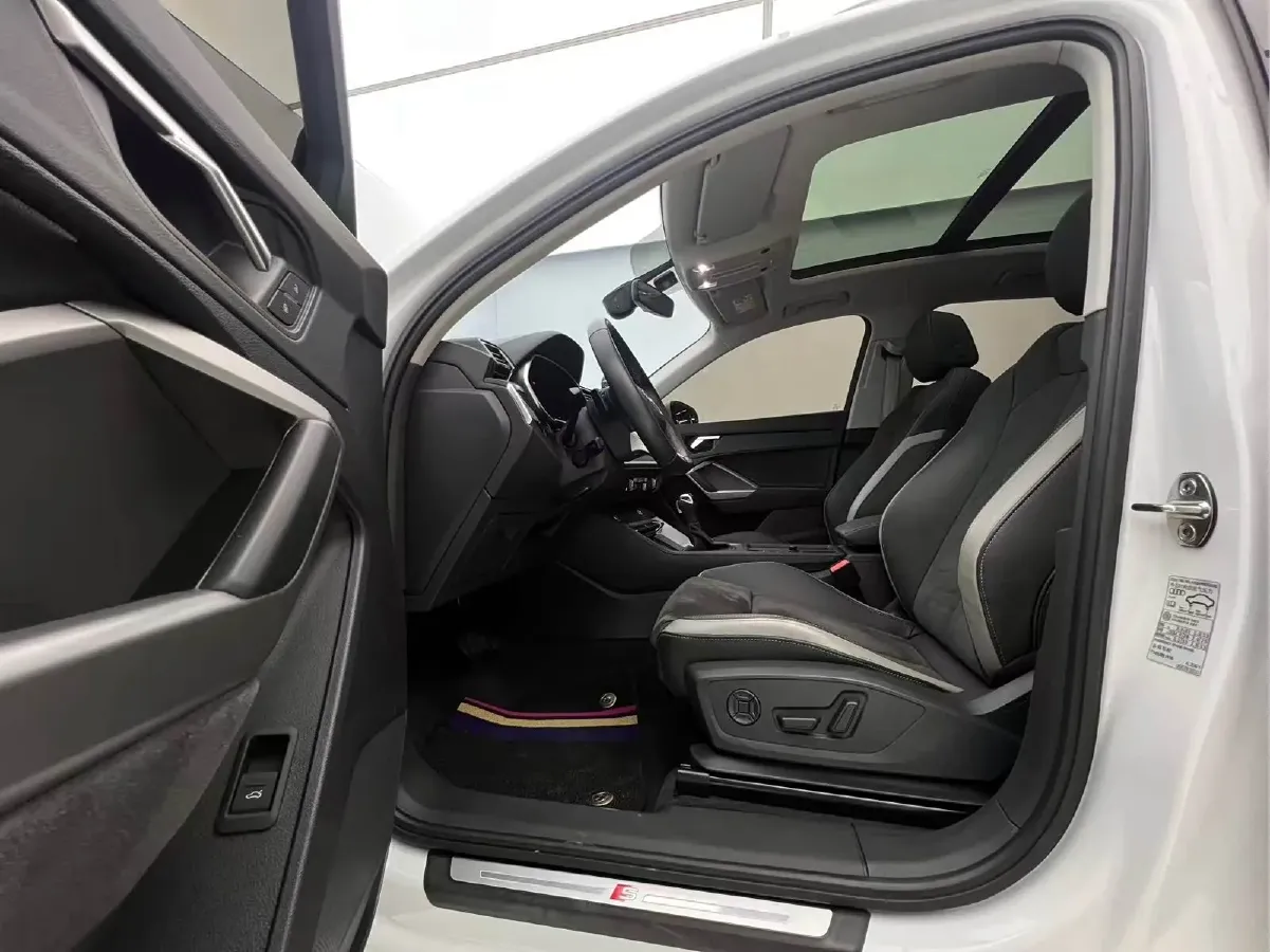 2023 Audi Q3 1.4T 150HP L4 7DCT,autocango,china used car exporter,china ev exporter,chinese used car exporter,chinese used ev exporter