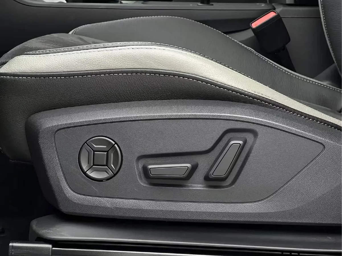 2023 Audi Q3 1.4T 150HP L4 7DCT,autocango,china used car exporter,china ev exporter,chinese used car exporter,chinese used ev exporter