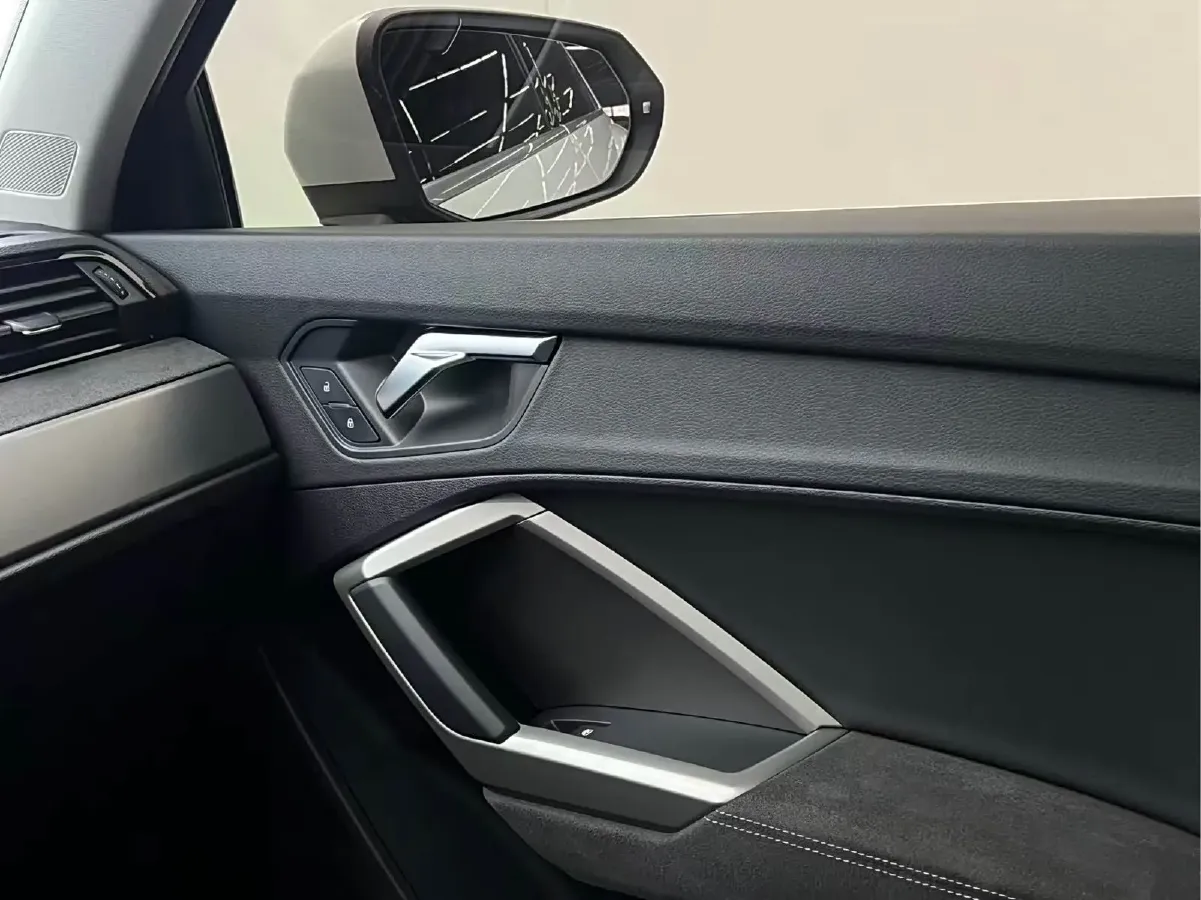 2023 Audi Q3 1.4T 150HP L4 7DCT,autocango,china used car exporter,china ev exporter,chinese used car exporter,chinese used ev exporter