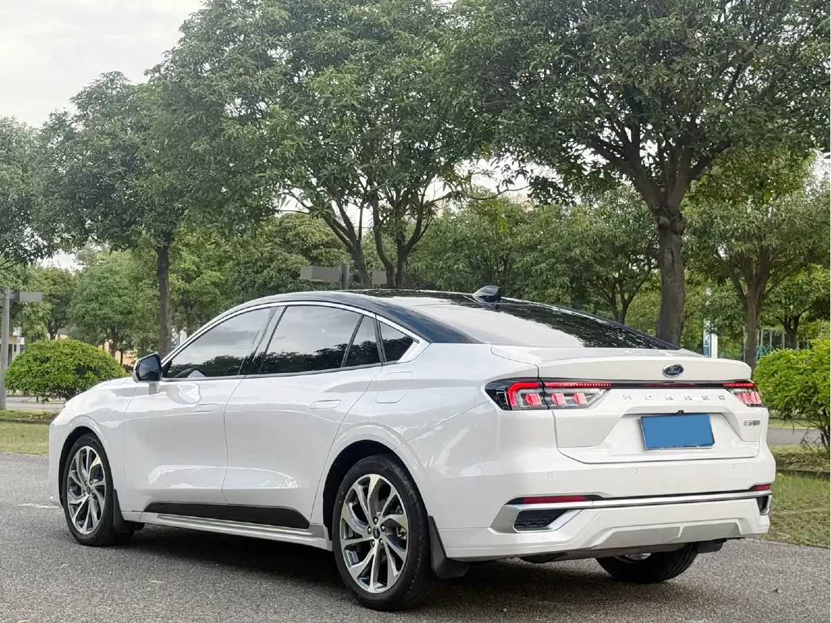 2023 Ford Mondeo 2.0T 254HP L4 8AT,autocango,china used car exporter,china ev exporter,chinese used car exporter,chinese used ev exporter