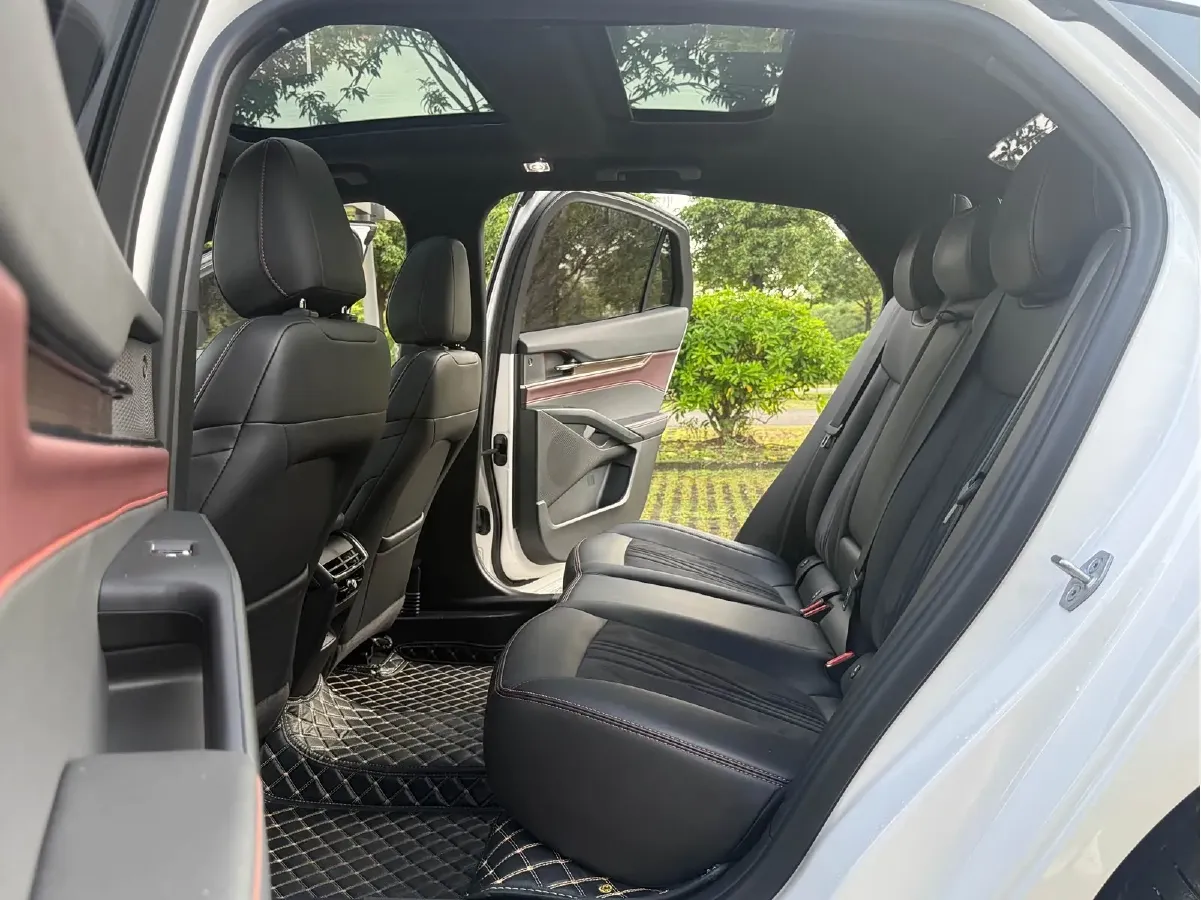 2023 Ford Mondeo 2.0T 254HP L4 8AT,autocango,china used car exporter,china ev exporter,chinese used car exporter,chinese used ev exporter