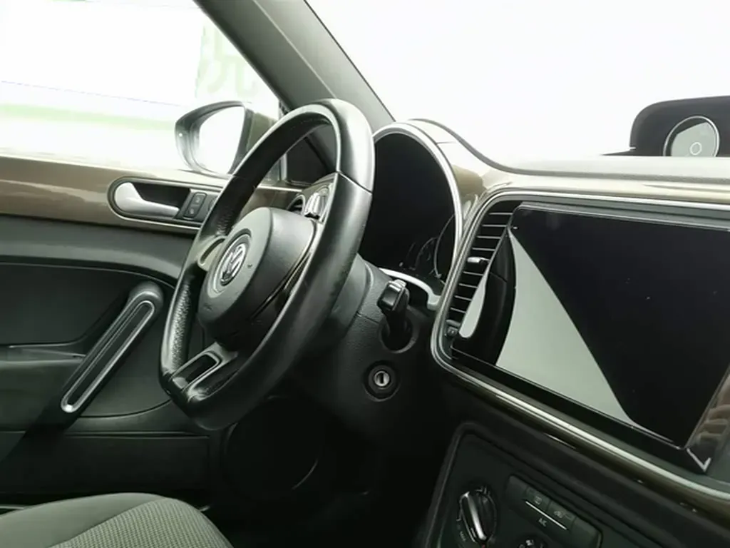 2013 Volkswagen Beetle 1.4T 160HP L4 7DCT,autocango,china used car exporter,china ev exporter,chinese used car exporter,chinese used ev exporter