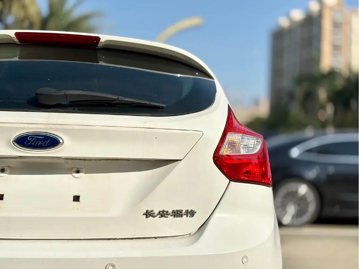 2012 Ford Focus 1.6L 125HP L4 6DCT,autocango,china used car exporter,china ev exporter,chinese used car exporter,chinese used ev exporter