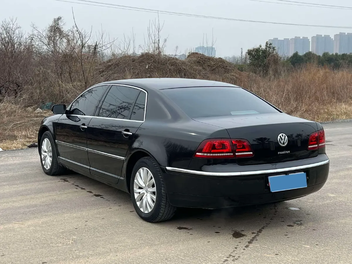 2012 Volkswagen Pheaton 3.0L 250HP V6 6AT,autocango,china used car exporter,china ev exporter,chinese used car exporter,chinese used ev exporter