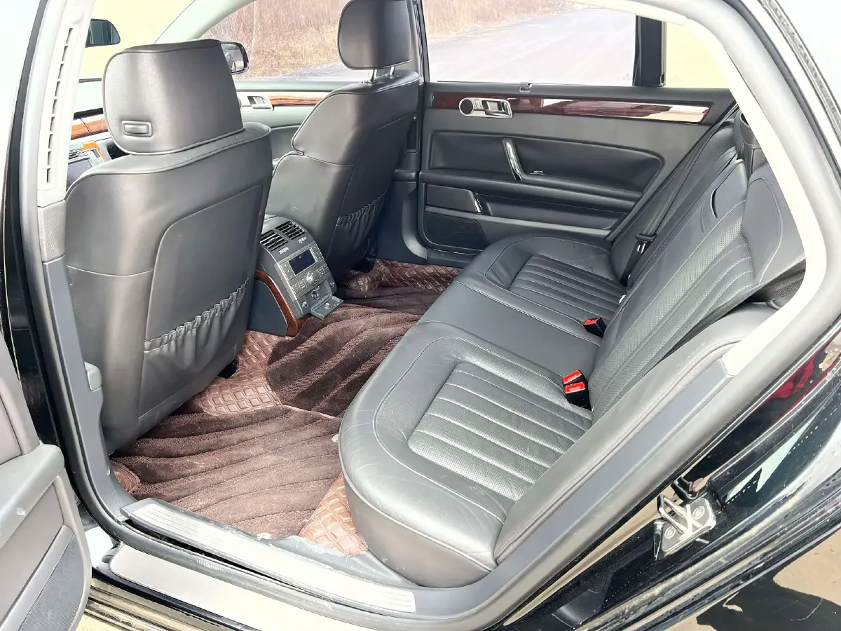 2012 Volkswagen Pheaton 3.0L 250HP V6 6AT,autocango,china used car exporter,china ev exporter,chinese used car exporter,chinese used ev exporter