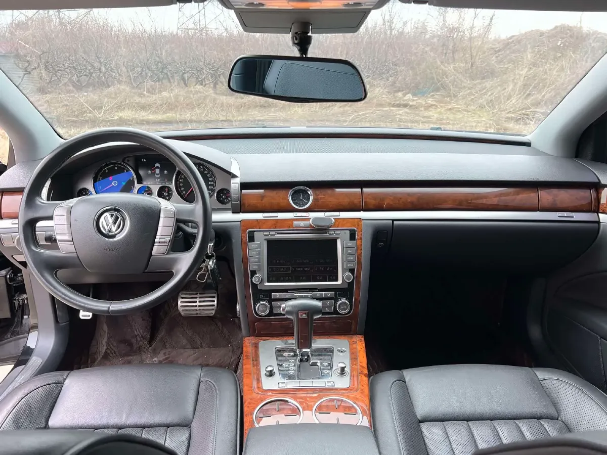 2012 Volkswagen Pheaton 3.0L 250HP V6 6AT,autocango,china used car exporter,china ev exporter,chinese used car exporter,chinese used ev exporter