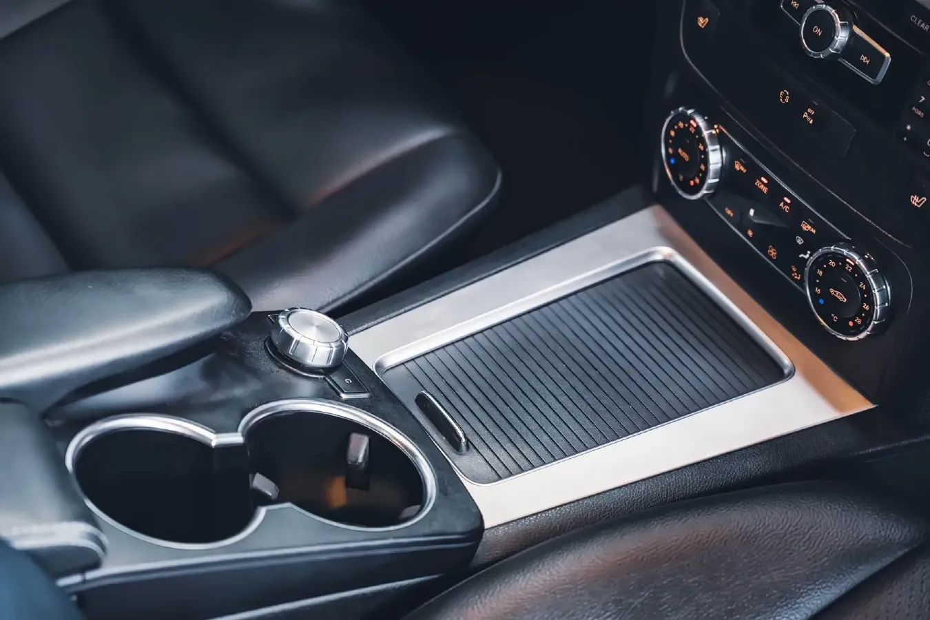 2013 Mercedes-Benz GLK Class 3.0L 245HP V6 7AT,autocango,china used car exporter,china ev exporter,chinese used car exporter,chinese used ev exporter