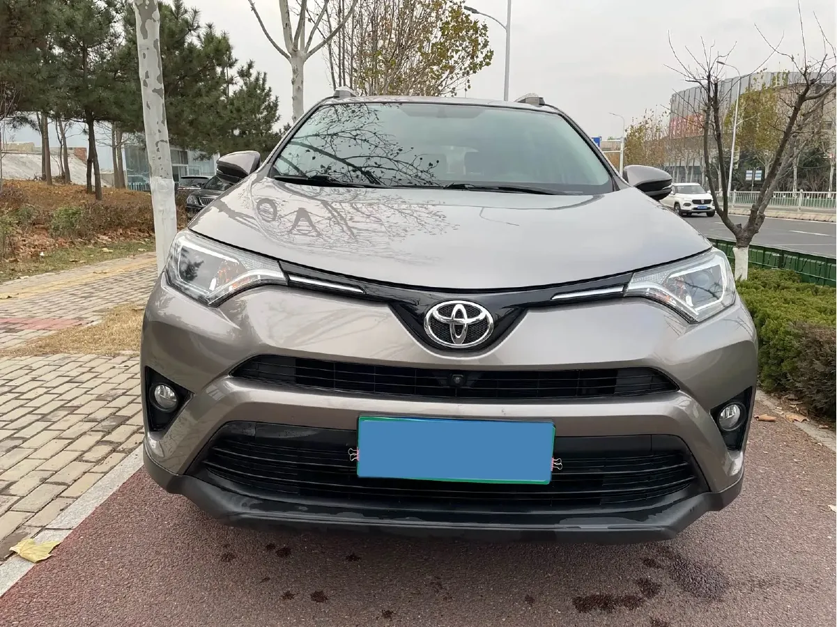 2019 Toyota RAV4 2.0L 151HP L4 CVT,autocango,china used car exporter,china ev exporter,chinese used car exporter,chinese used ev exporter