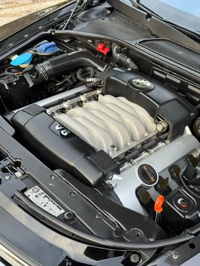 2013 Volkswagen Pheaton 4.2L 335HP V8 6AT,autocango,china used car exporter,china ev exporter,chinese used car exporter,chinese used ev exporter