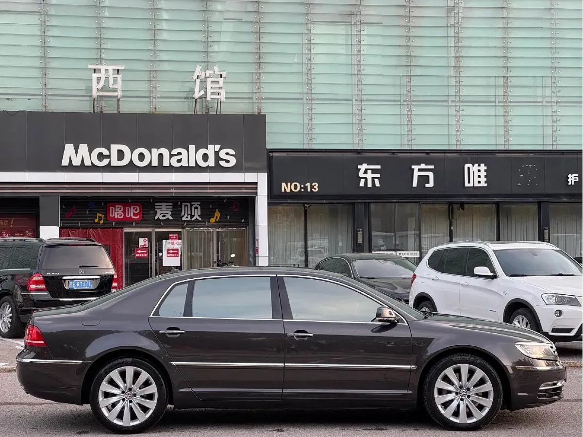 2013 Volkswagen Pheaton 4.2L 335HP V8 6AT,autocango,china used car exporter,china ev exporter,chinese used car exporter,chinese used ev exporter