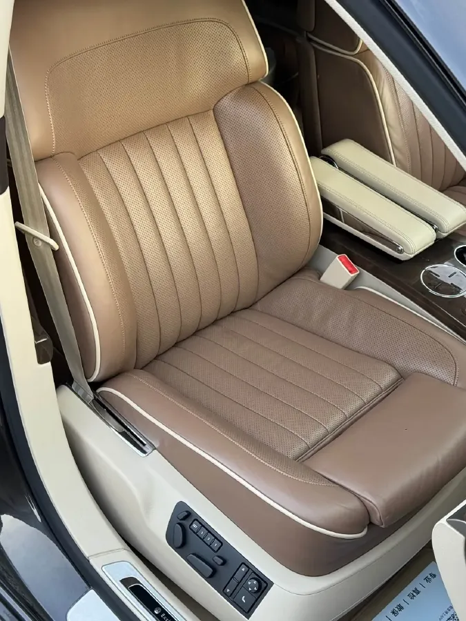 2013 Volkswagen Pheaton 4.2L 335HP V8 6AT,autocango,china used car exporter,china ev exporter,chinese used car exporter,chinese used ev exporter