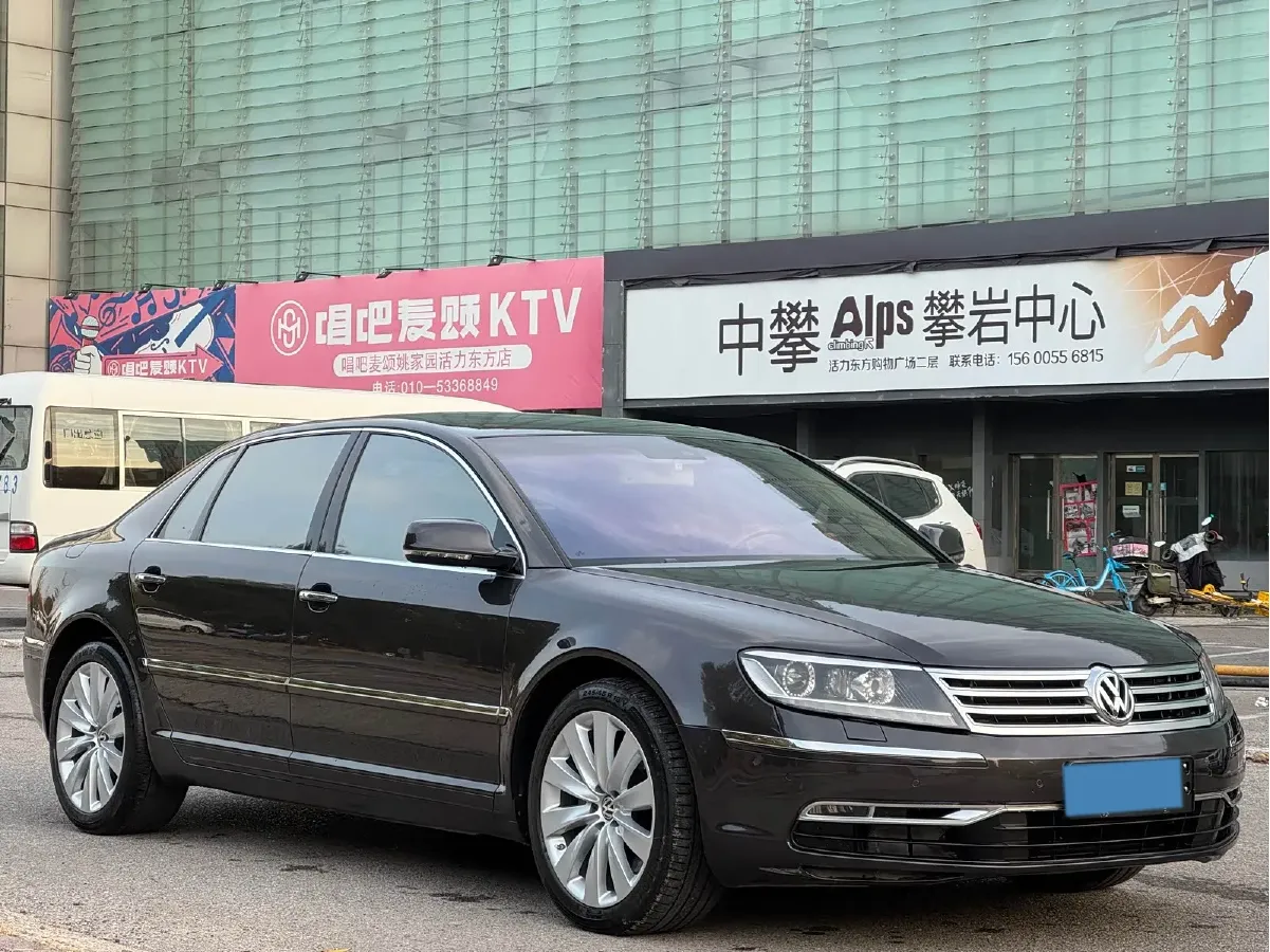 2013 Volkswagen Pheaton 4.2L 335HP V8 6AT,autocango,china used car exporter,china ev exporter,chinese used car exporter,chinese used ev exporter